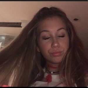 Meet your Posher, Brooke